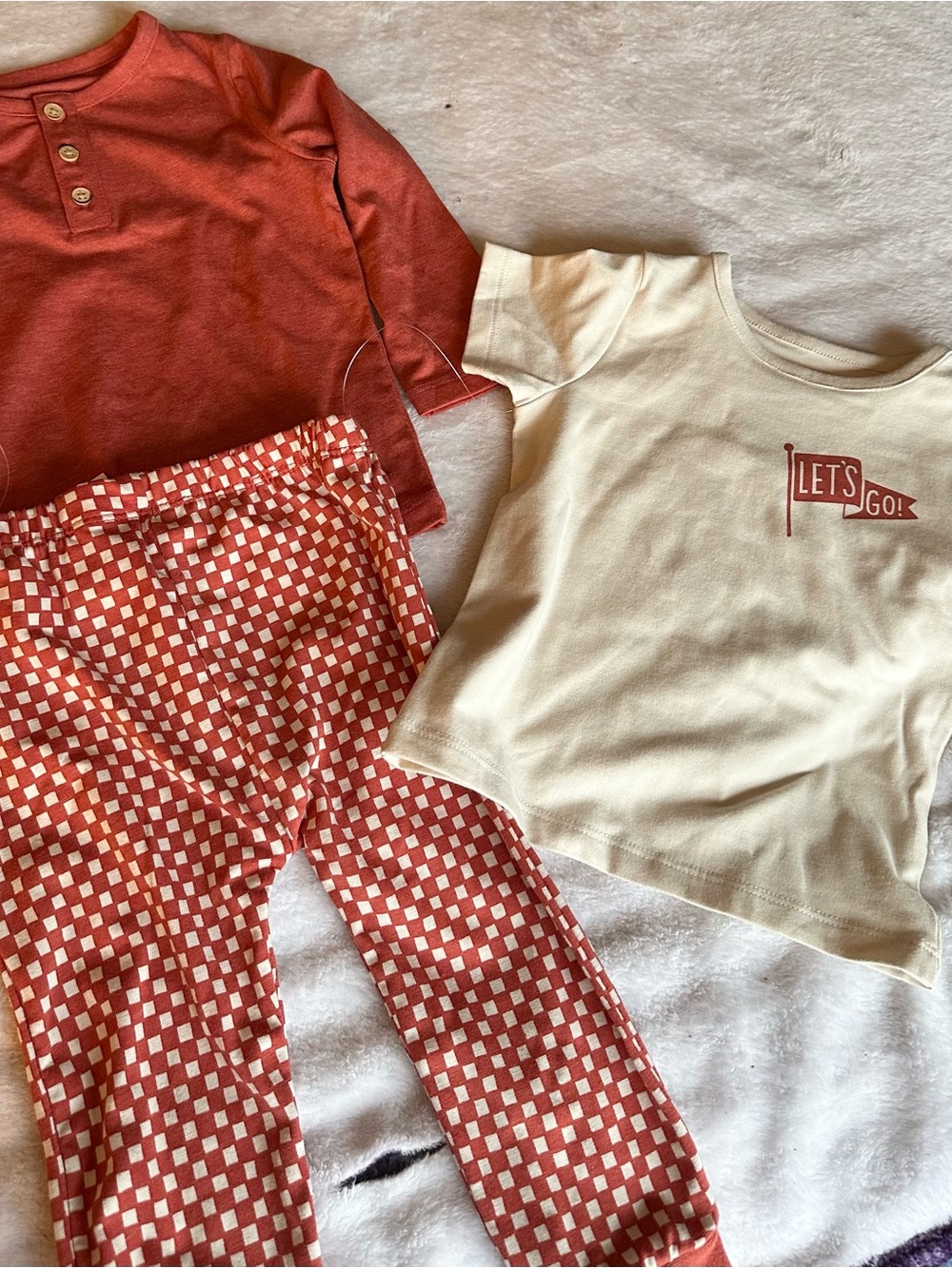 Cat & Jack Red and Cream Kids Matching Set - Checker Leggings & Tops